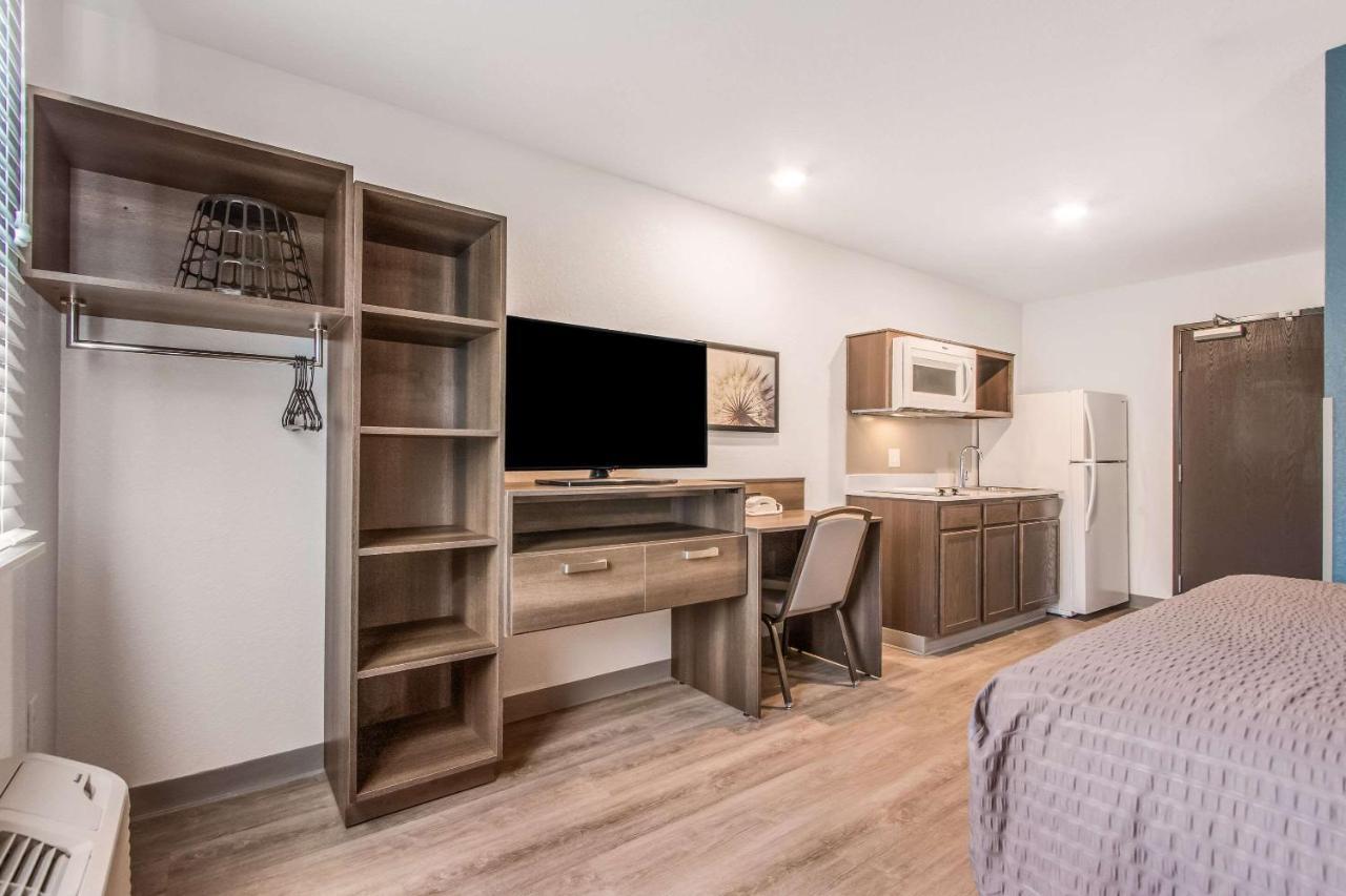 Woodspring Suites Doral Miami Airport Exterior photo