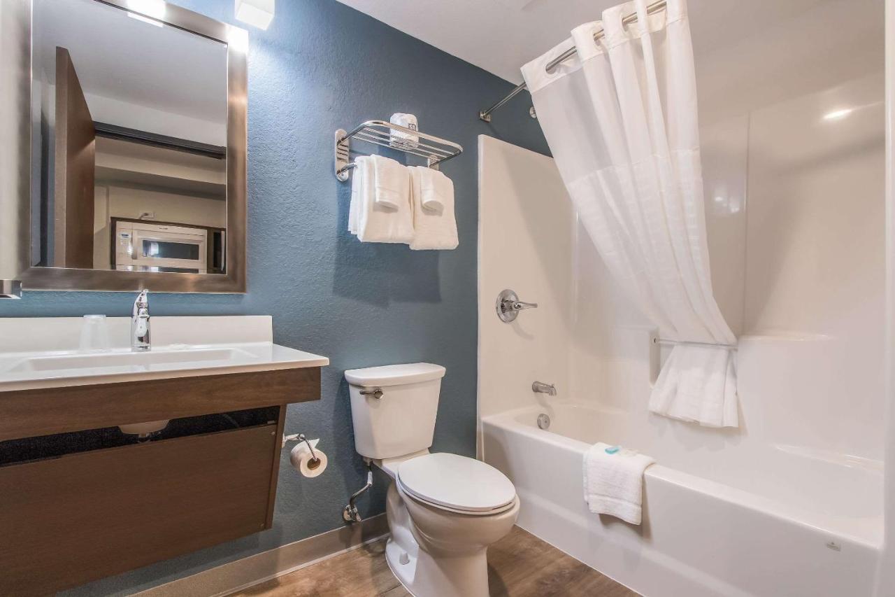 Woodspring Suites Doral Miami Airport Exterior photo